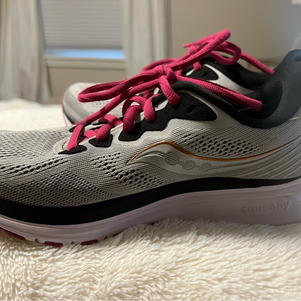 Saucony Women's Athletic Shoes - Gray and Pink